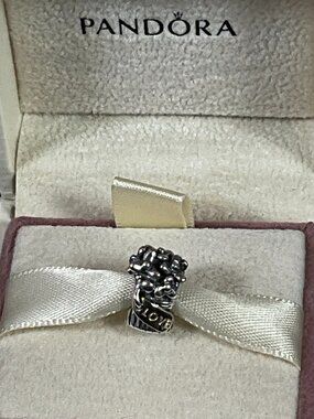 NWOT PANDORA Sterling Silver 14K Gold Love Bouquet Flower Charm 790441